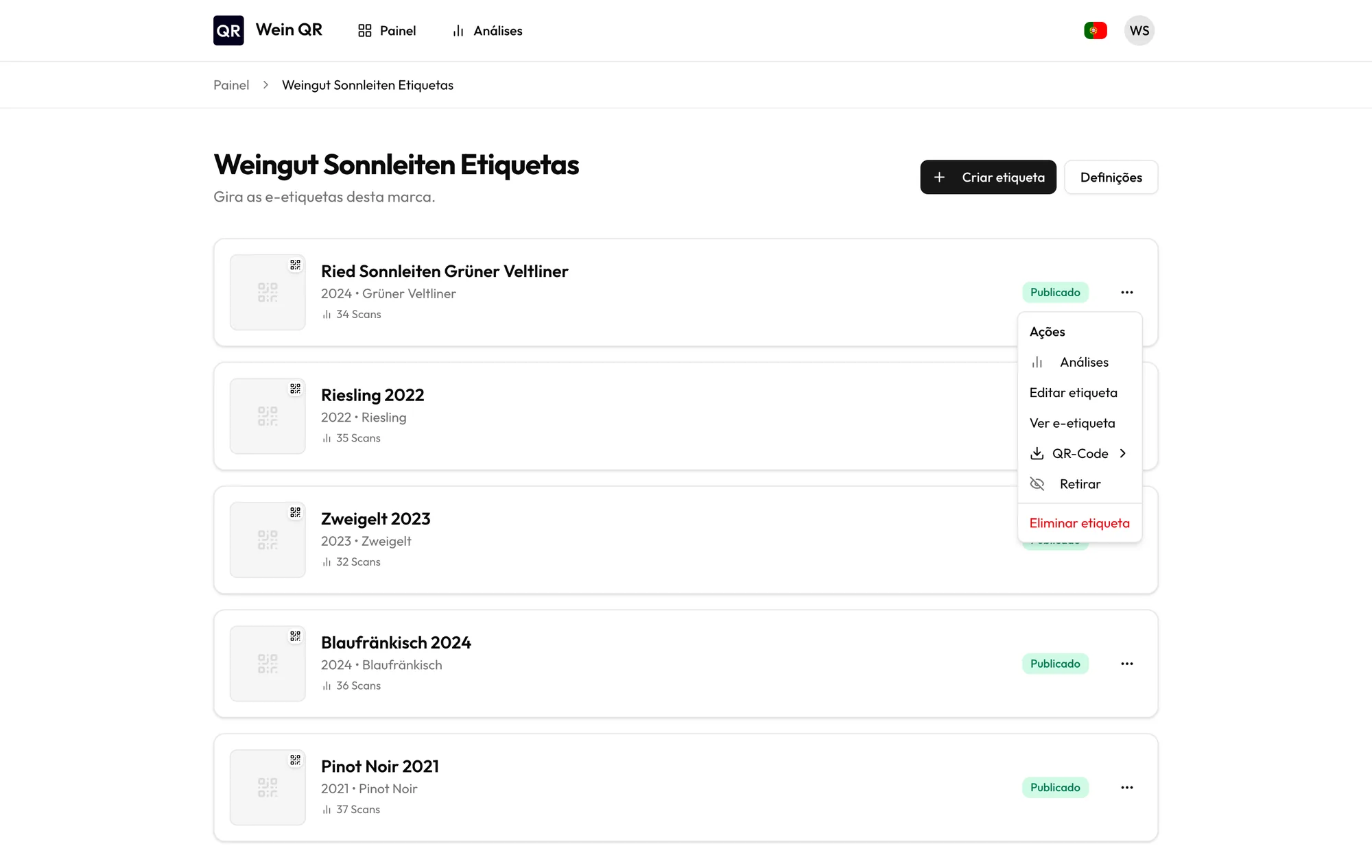 Lista de e-rótulos com o menu de descarga do código QR aberto